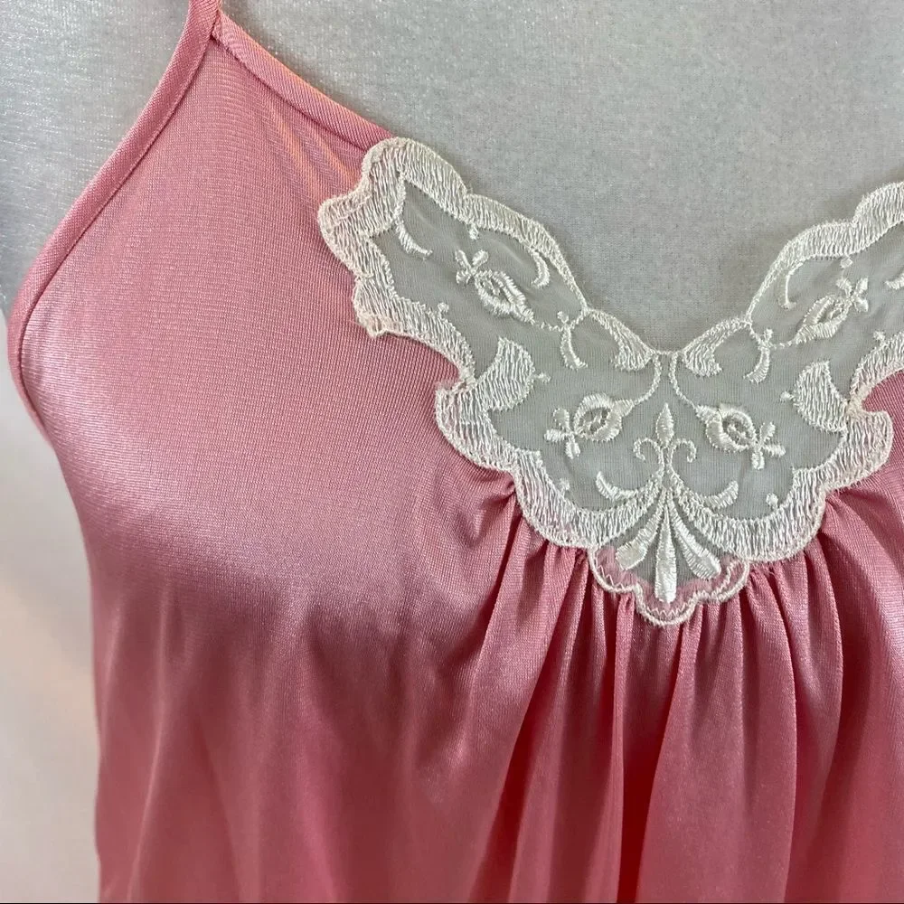 Ladies Vintage Berkleigh‎ Juniors Pink Maxi Length Nightgown Lace V Front Small
